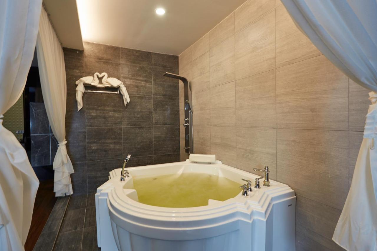 Dream Luxury Hotel Muar Εξωτερικό φωτογραφία