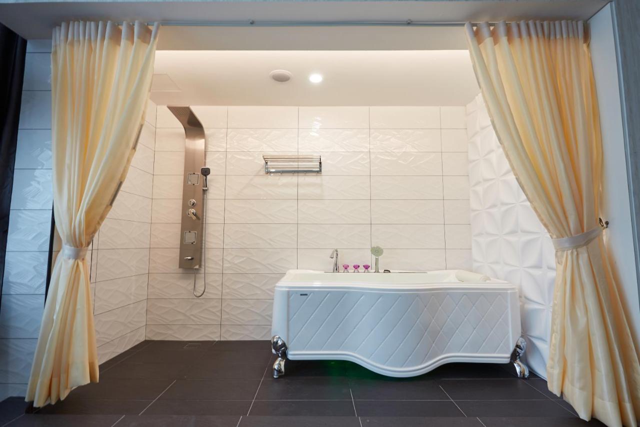 Dream Luxury Hotel Muar Εξωτερικό φωτογραφία