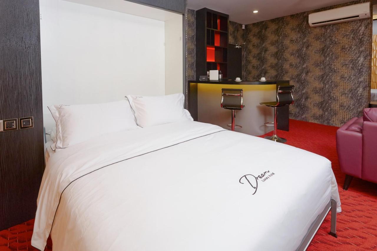 Dream Luxury Hotel Muar Εξωτερικό φωτογραφία