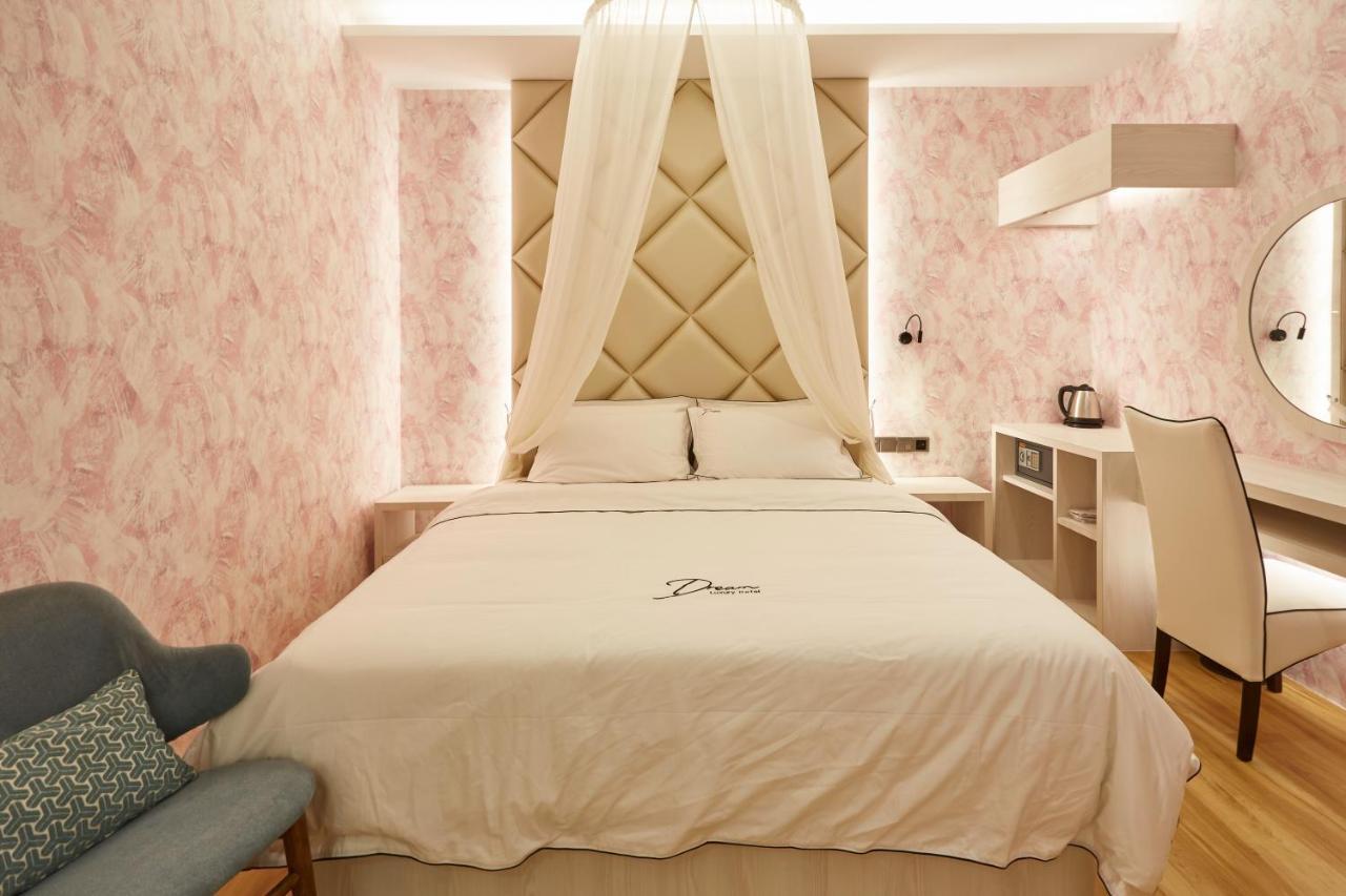 Dream Luxury Hotel Muar Εξωτερικό φωτογραφία
